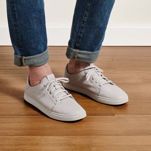 *FLASH SALE* OluKai Women’s Pehuea Li ‘Ili Leather Sneaker